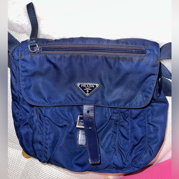 Prada crossbody bag navy re-nylon with pocket and buckle - Picture 2 of 12
